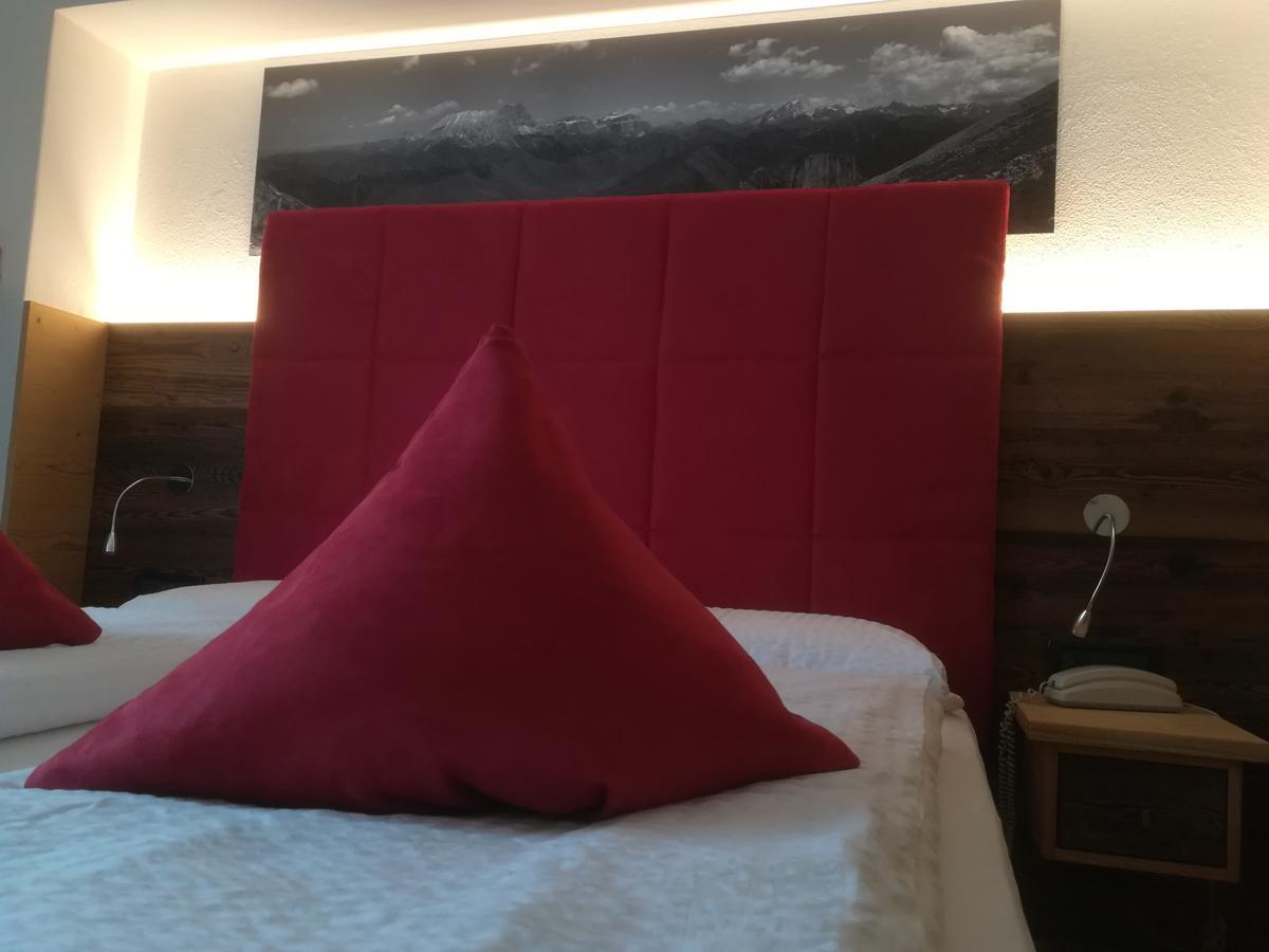 利德雅雷酒店 莫埃纳 外观 照片